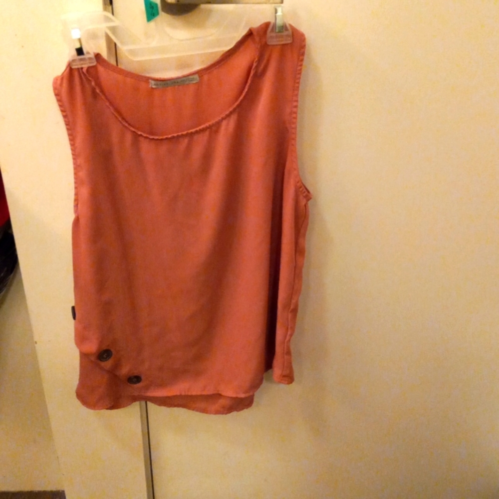 Active USA top